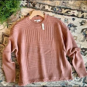 ✨NWT Madewell dusty rose sweater with frayed hem.